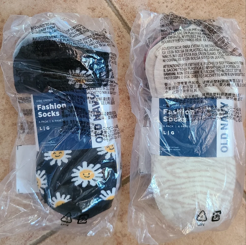 👀50% OFF - NWT‼️ Old Navy brand Girl's Ankle Socks, 12 pairs
